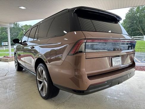 Used 2025 Lincoln Navigator L Black Label w/ Black Label Special Edition AWD/4WD image 8