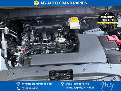 Used 2025 Nissan Pathfinder SL AWD/4WD image 29