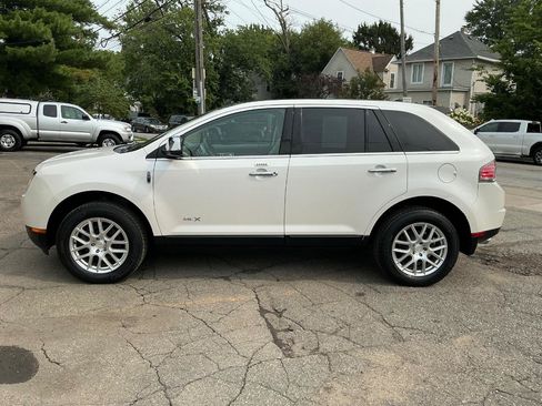 Used 2010 Lincoln MKX AWD image 7