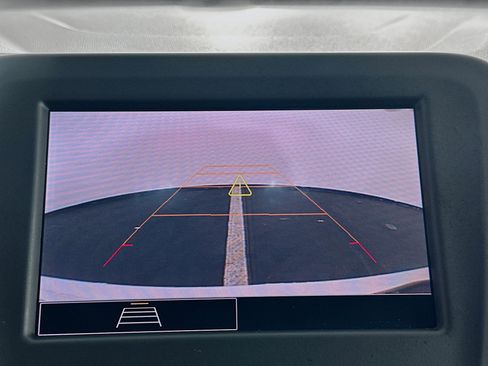 Used 2023 Chevrolet Equinox LT image 23