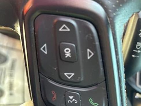 Used 2024 Jeep Gladiator Mojave AWD/4WD image 29