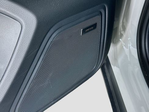 Certified 2026 Porsche Macan image 21