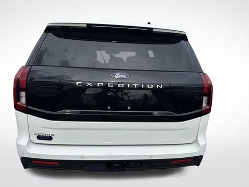 Used 2025 Ford Expedition Active AWD/4WD image 4