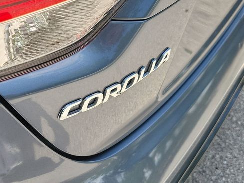 Used 2022 Toyota Corolla SE FWD image 6