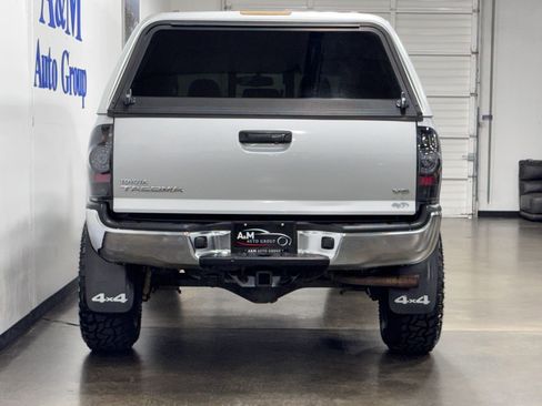 Used 2011 Toyota Tacoma 4x4 Double Cab w/ TRD Off-Road Pkg w/JBL Audio image 5