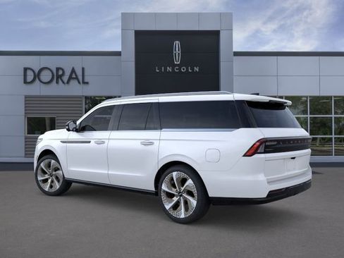 New 2026 Lincoln Navigator L Black Label AWD/4WD image 4