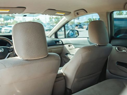 Used 2013 Honda Civic LX image 23