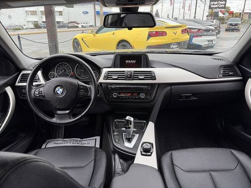 Used 2014 BMW 320i Sedan RWD image 25