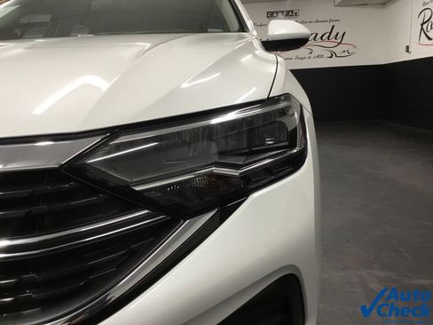 Used 2023 Volkswagen Jetta SE FWD image 17