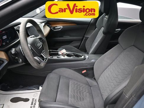Used 2022 Audi e-tron GT Premium Plus image 25