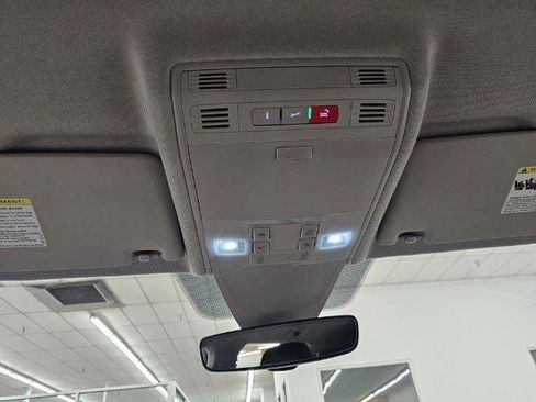 Used 2024 Volkswagen Tiguan Wolfsburg Edition image 25