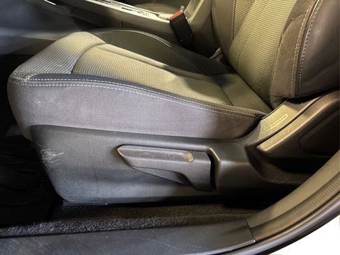 Used 2024 Subaru Crosstrek 2.0i Premium image 28