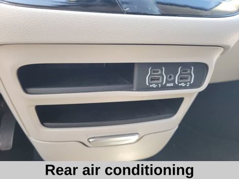 Used 2023 Chrysler Voyager LX FWD image 7