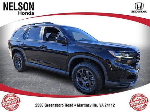 New 2025 Honda Pilot TrailSport image 1