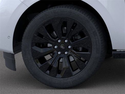 New 2025 Ford Expedition Platinum w/ Stealth Appearance Package image 19