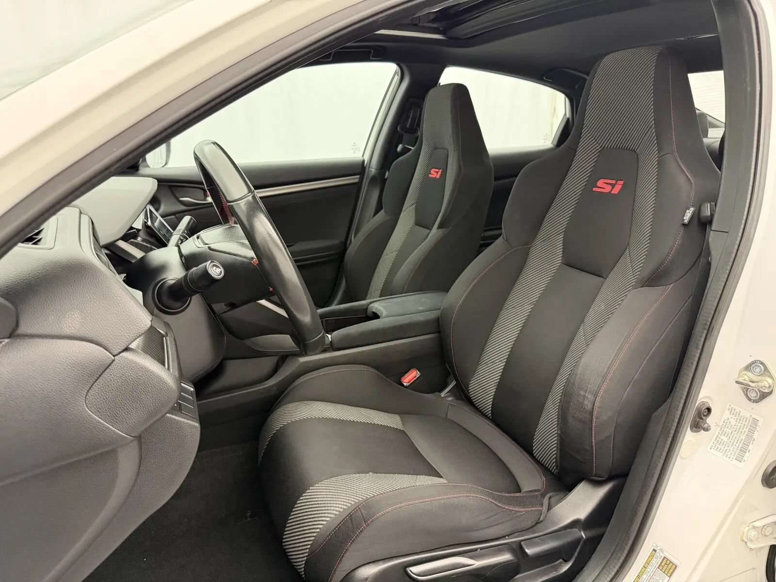 Used 2018 Honda Civic Si image 9