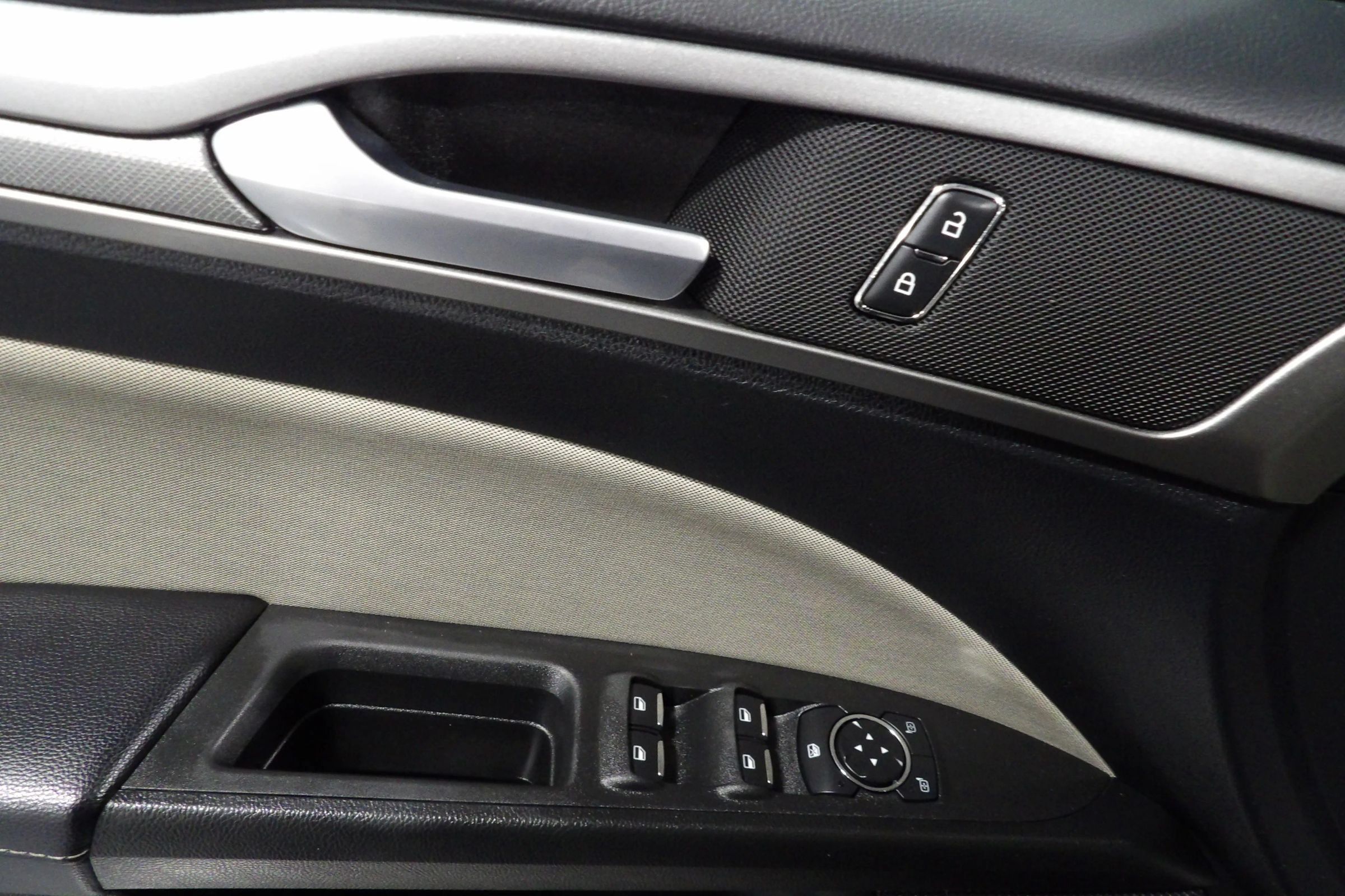 Used 2019 Ford Fusion S FWD image 8