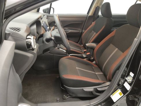 Used 2025 Nissan Versa SR image 17