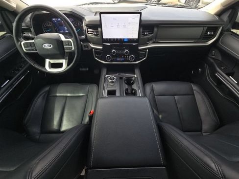 Used 2024 Ford Expedition XLT RWD image 38