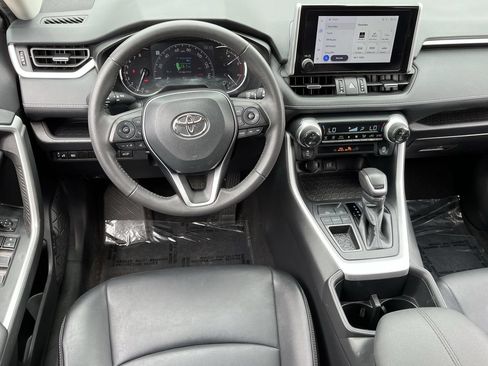Used 2024 Toyota RAV4 XLE Premium FWD image 10
