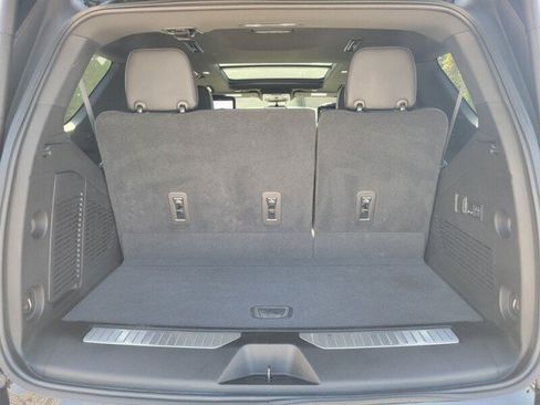 Used 2023 GMC Yukon Denali w/ Advanced Technology Package RWD image 5