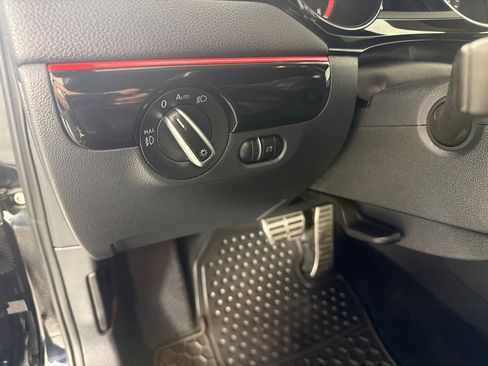 Used 2017 Volkswagen Jetta GLI image 14