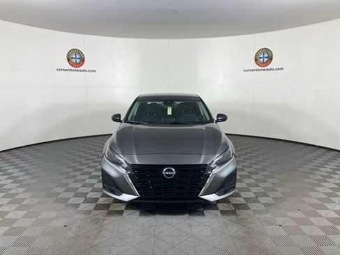 Used 2024 Nissan Altima 2.5 SV image 15