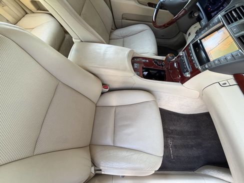 Used 2012 Lexus LS 460 w/ Comfort Pkg image 13