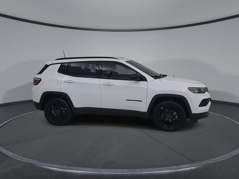 New 2026 Jeep Compass Latitude AWD/4WD image 16