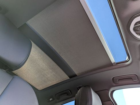 Certified 2023 Porsche Macan image 26