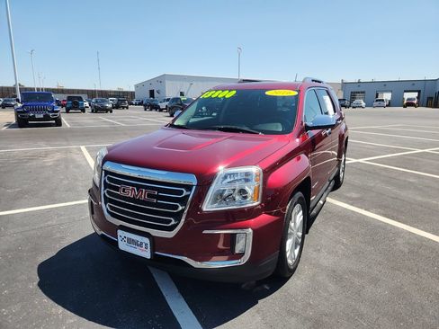 Used 2016 GMC Terrain SLT w/ Driver Alert Package I FWD image 2
