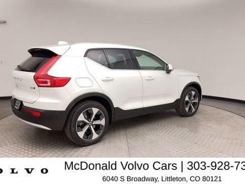 Certified 2025 Volvo XC40 B5 Plus AWD/4WD image 2