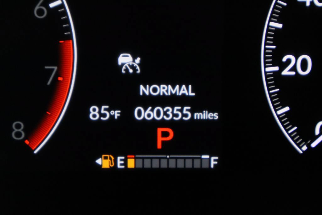 Used 2025 Honda Pilot TrailSport image 14