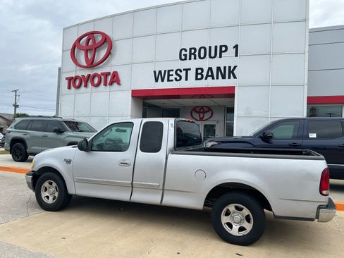 Used 2003 Ford F150 2WD SuperCab image 2