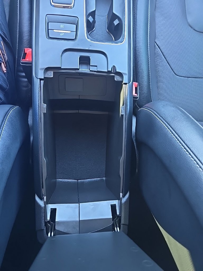 Used 2019 Ford Fusion Titanium FWD image 28
