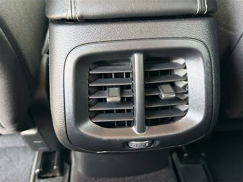 Used 2017 Jeep Cherokee Sport image 23