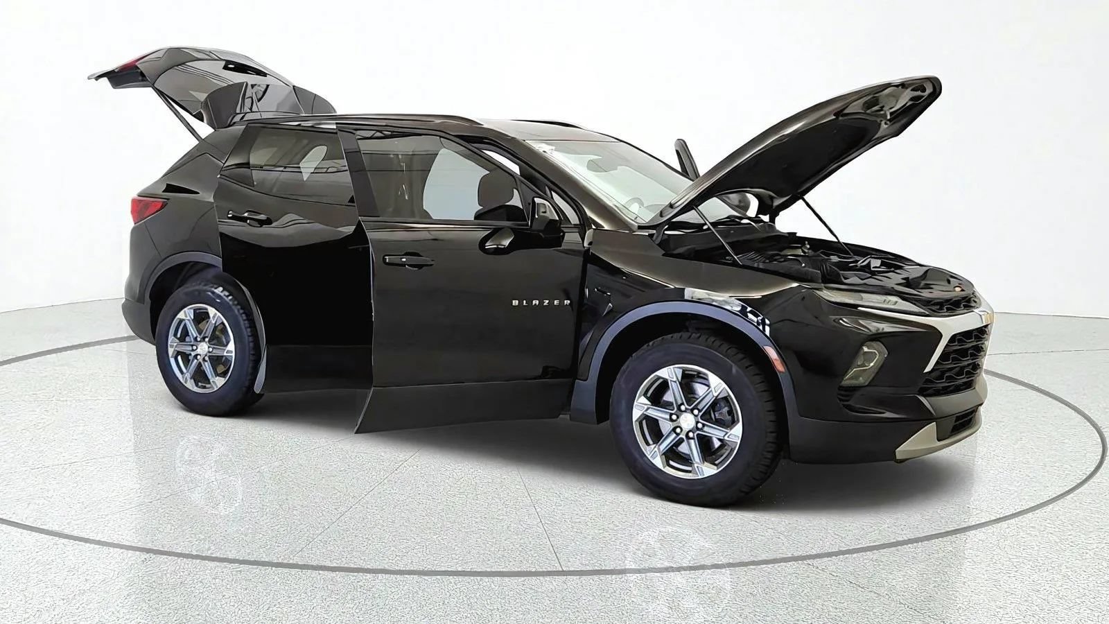 Used 2024 Chevrolet Blazer LT w/ Convenience Package FWD image 11