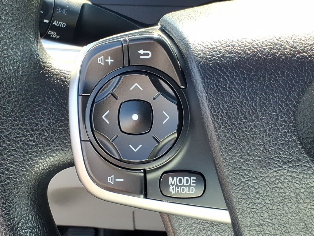 Used 2013 Toyota Camry LE FWD image 10