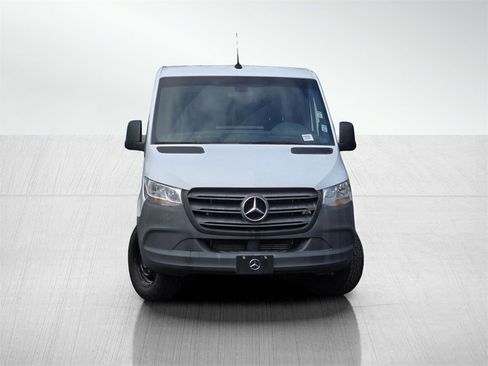 Used 2019 Mercedes-Benz Sprinter 144 Cargo image 2