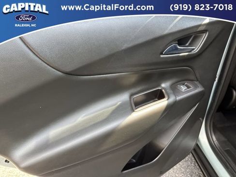 Used 2022 Chevrolet Equinox LT AWD/4WD image 17