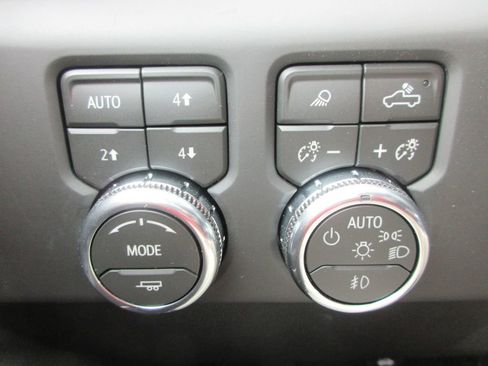 New 2026 GMC Sierra 2500 AT4X w/ AT4X AEV Edition AWD/4WD image 18