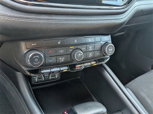 Used 2021 Dodge Durango GT image 19