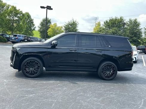 Used 2022 Cadillac Escalade Sport w/ Touring Package AWD/4WD image 7