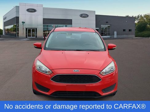 Used 2015 Ford Focus SE w/ Reverse Sensing Package image 3