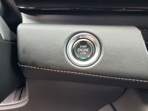 Used 2022 Cadillac Escalade Luxury image 21