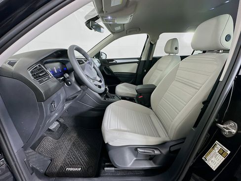 Used 2023 Volkswagen Tiguan S image 13