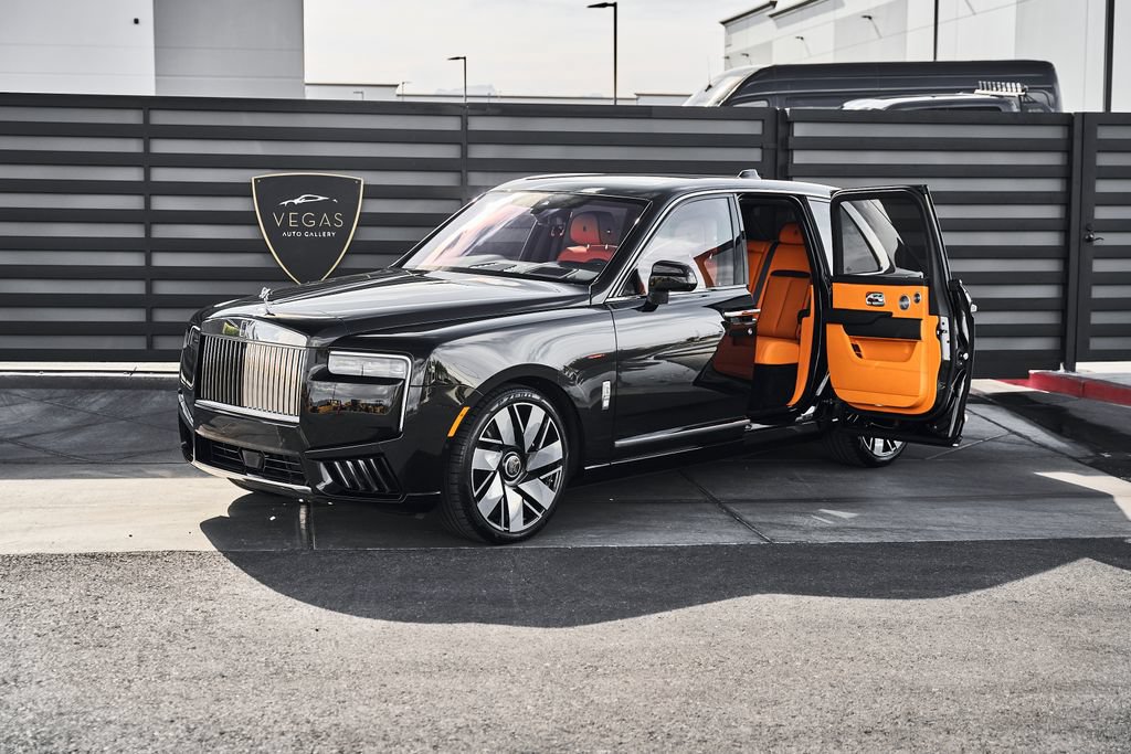 Used 2026 Rolls-Royce Cullinan w/ Cullinan Package AWD/4WD image 5
