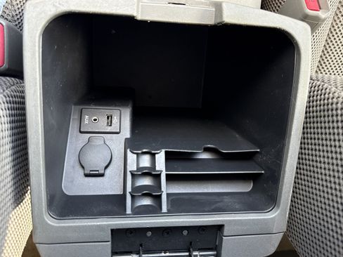 Used 2016 Nissan Frontier SV RWD image 24