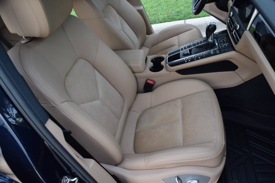 Used 2019 Porsche Macan AWD/4WD image 52