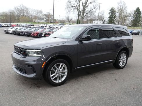 Used 2023 Dodge Durango GT image 2
